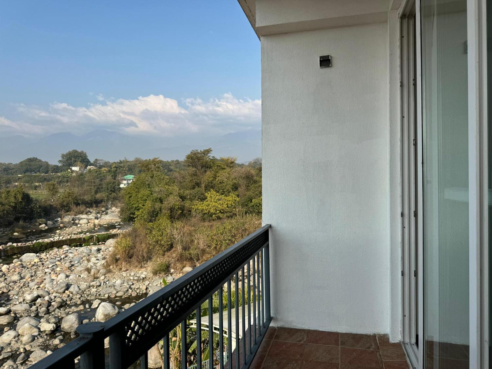 Hotel River Retreat Kangra Exteriér fotografie